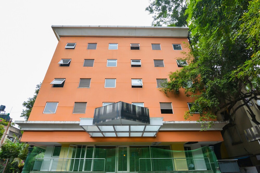 Oyo 18803 Smart Inn - last minute hotel in Pune