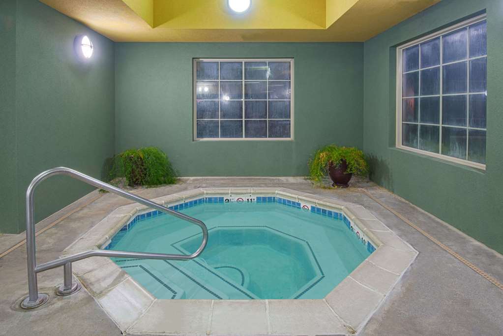 Days Inn by Wyndham Ellis - photo 4