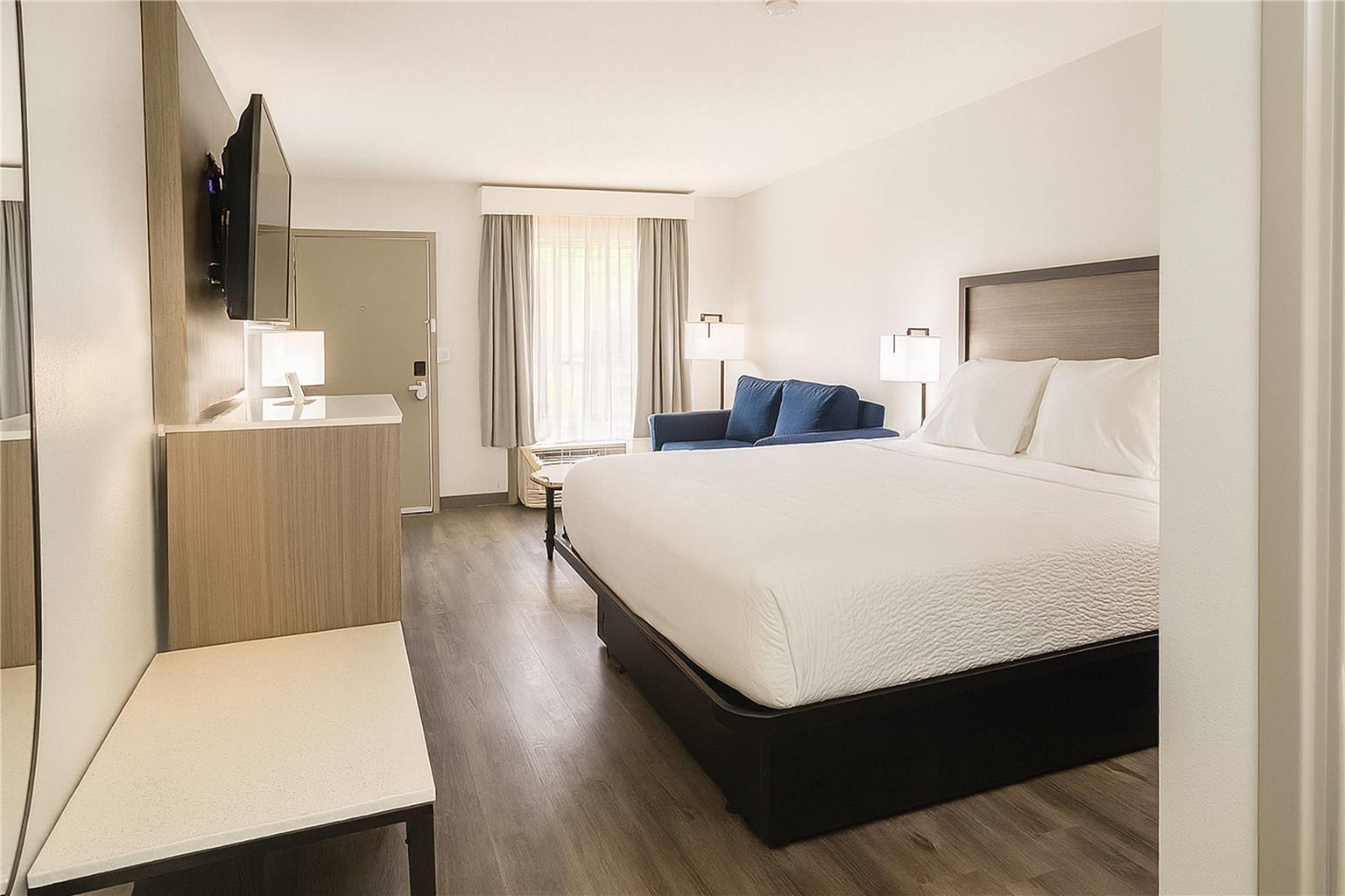 Baymont by Wyndham Fayetteville I 95 - photo 18