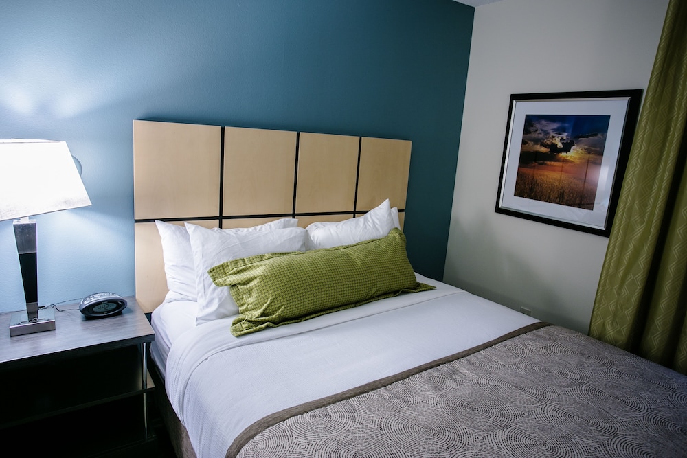 Candlewood Suites Fargo N. Dakota State University by IHG - photo 16