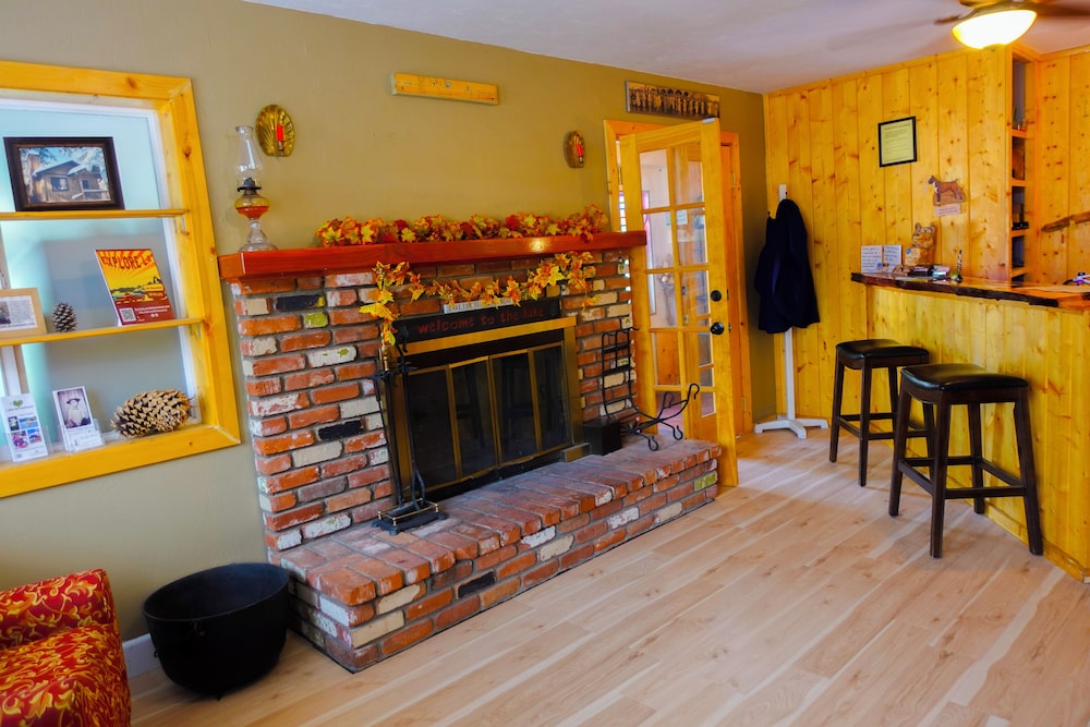 Sleepy Hollow Cabins and Hotel - photo 6