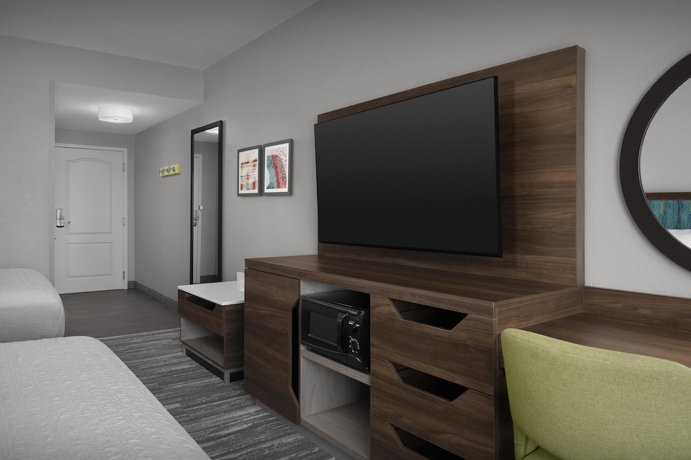 Hampton Inn & Suites Jacksonville South Bartram Park - photo 10