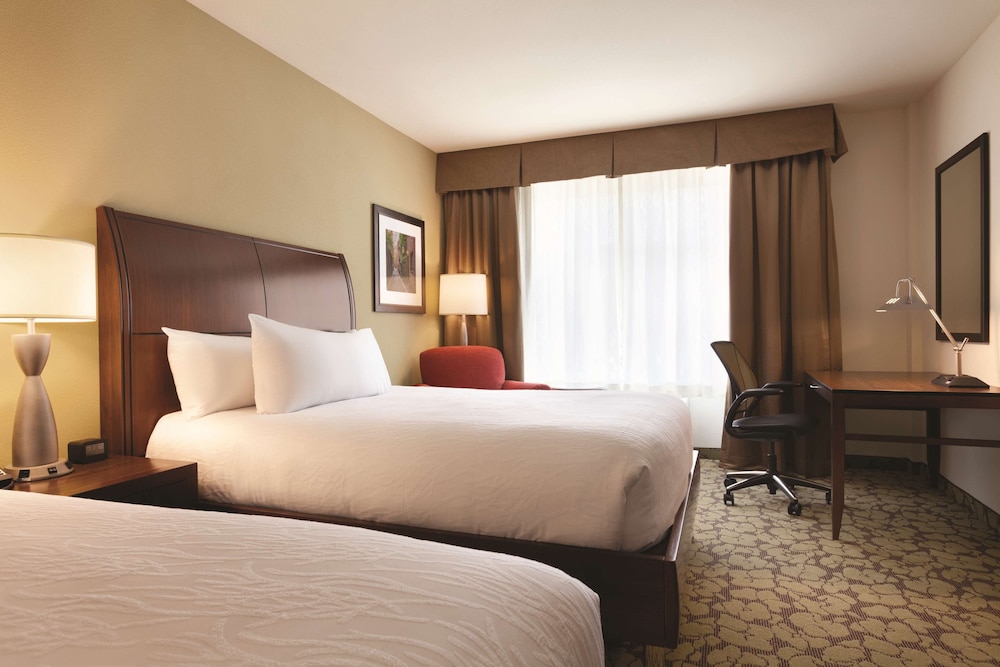 Hilton Garden Inn Boston Logan Airport - photo 22