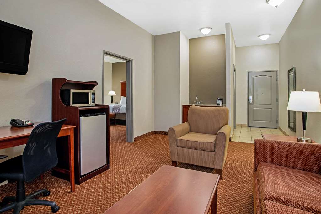 La Quinta Inn & Suites by Wyndham Fairfield TX - photo 42