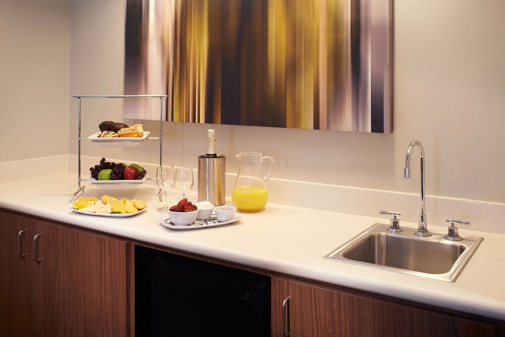 Courtyard by Marriott Cincinnati Covington - photo 11
