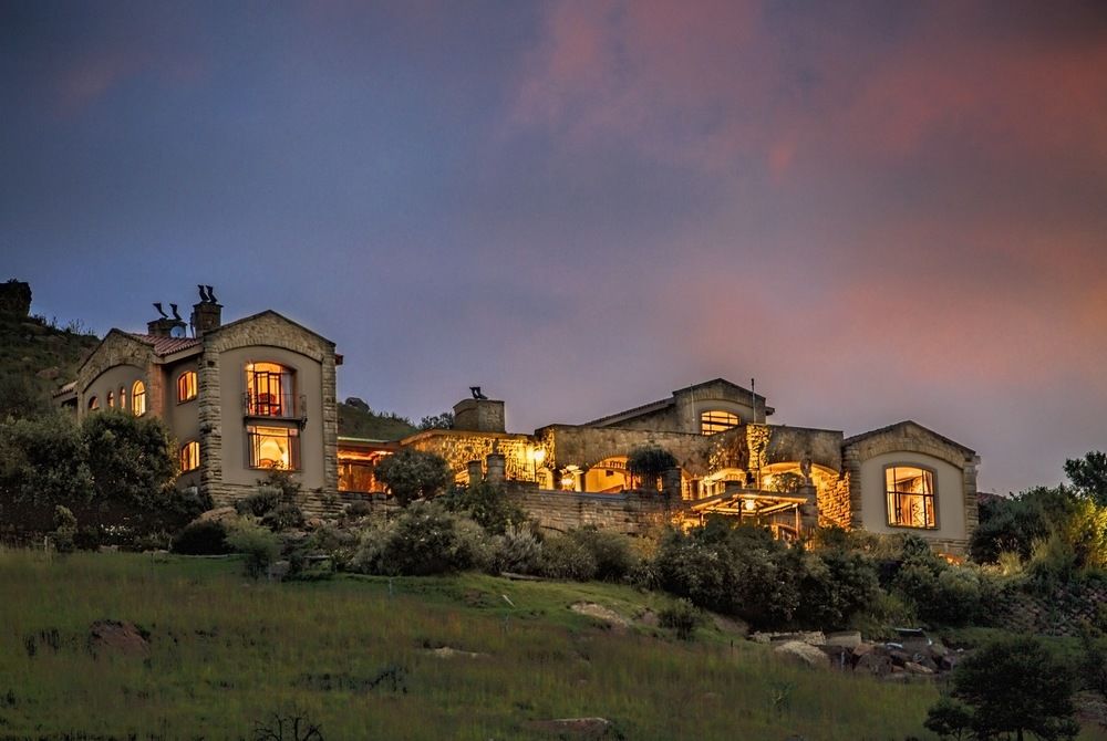 Wild Horses Lodge — 5-Star Luxury Hotel in Harrismith, South Africa