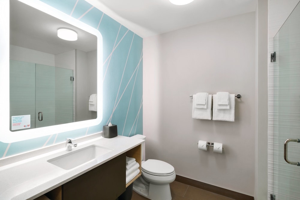 avid hotel Oklahoma City Airport by IHG - photo 9