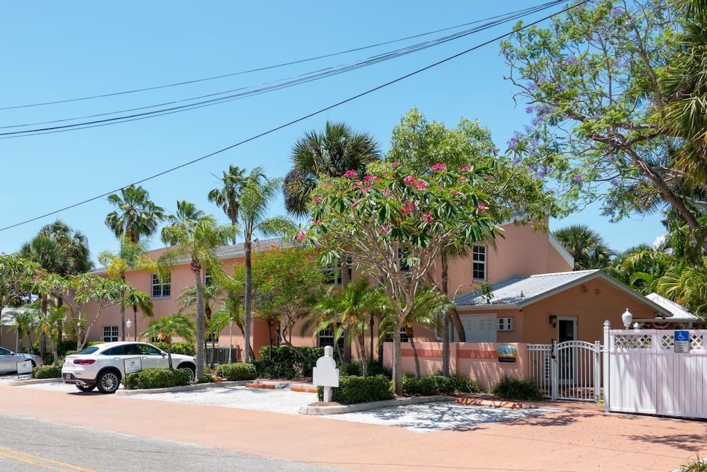 Siesta Key Inn - photo 37