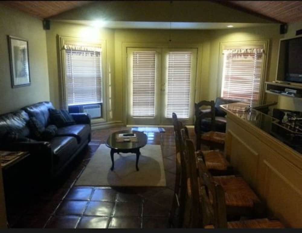 Davis Mountains Inn - photo 5