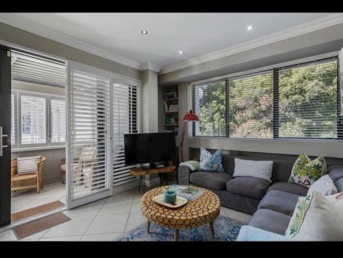 Merweda Wag n Bietjie on Dorp Street — 4-Star Luxury Hotel in Stellenbosch, South Africa