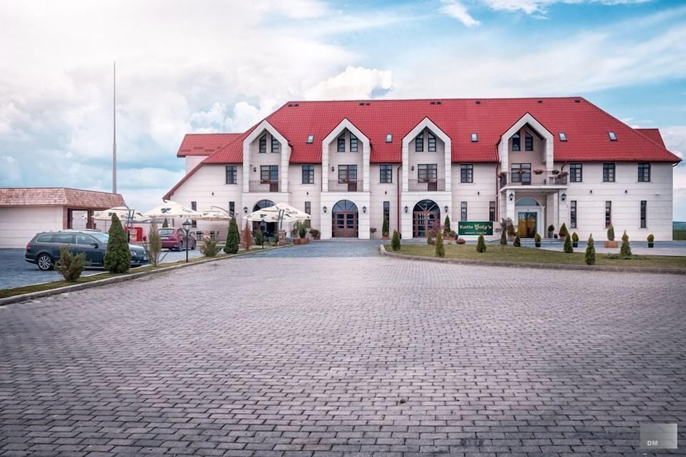Frontier Europe Hotels Group — 4-Star Luxury Hotel in Siret, Romania