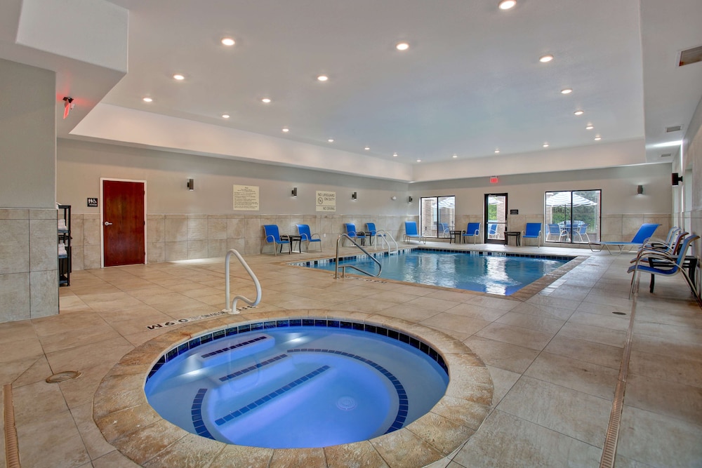 Hampton Inn & Suites Dallas DeSoto - photo 31