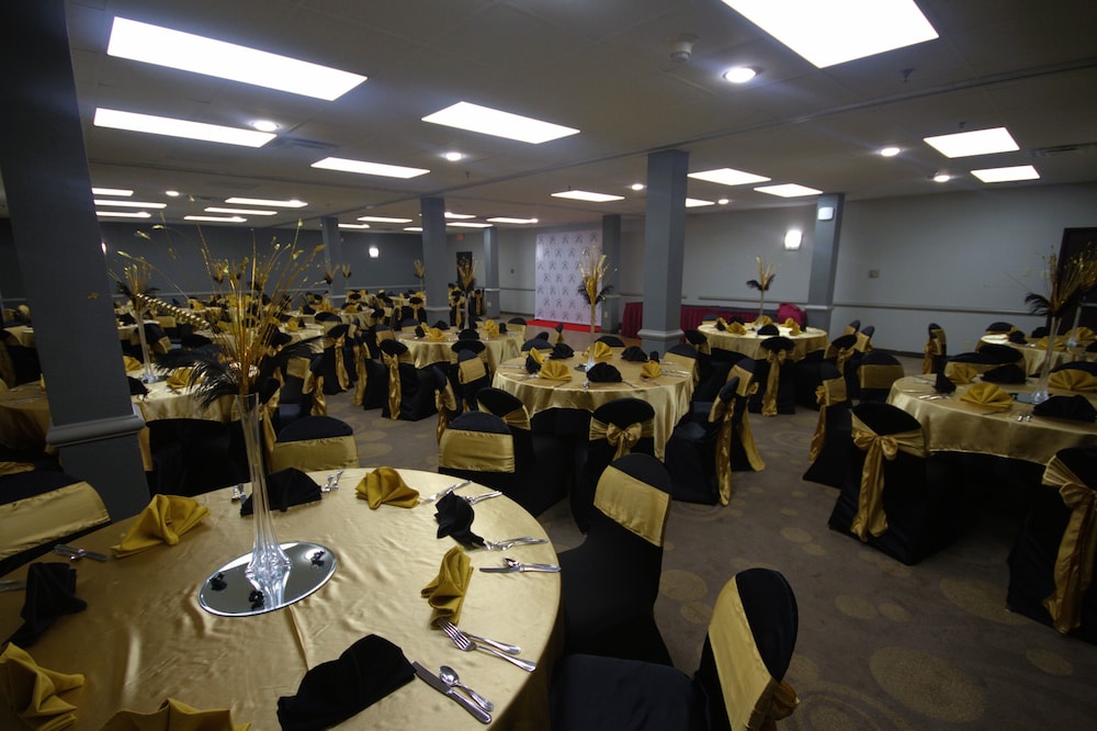 Atrium Hotel and Suites - photo 74