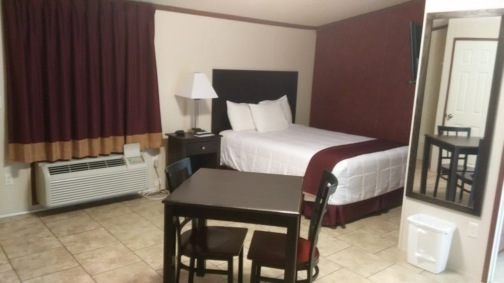 Eagle Inn & Suites - photo 4