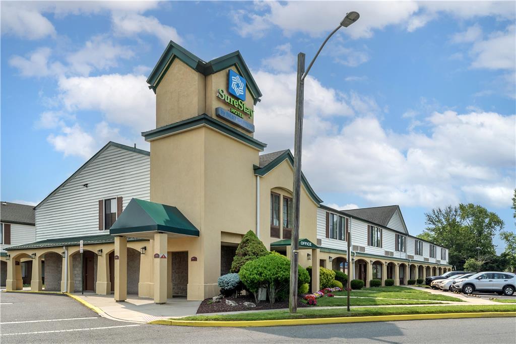 SureStay Hotel by Best Western East Brunswick — hotel in East Brunswick