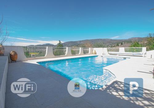 Maison Fesch Vue Panoramique 120m2 Piscine 3ch — 4-Star Luxury Hotel in Fayence, France