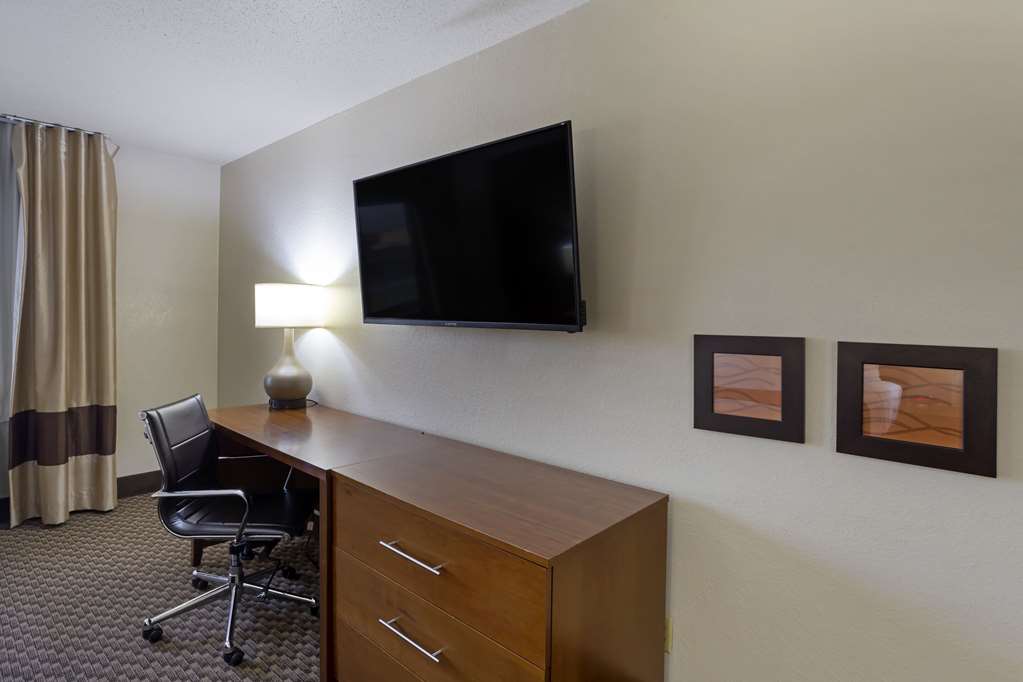 Comfort Inn Hobart Merrillville - photo 13