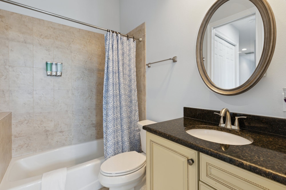 136 Mediterranean Way — 4-Star Luxury Hotel in Indian Harbour Beach, United States