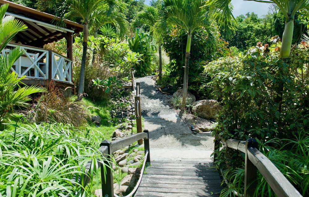 Le Domaine Du Rocher Noir — 4-Star Luxury Hotel in Pointe-Noire, Guadeloupe