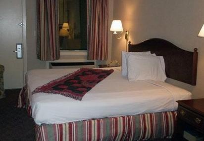 Econo Lodge Statesville - photo 6