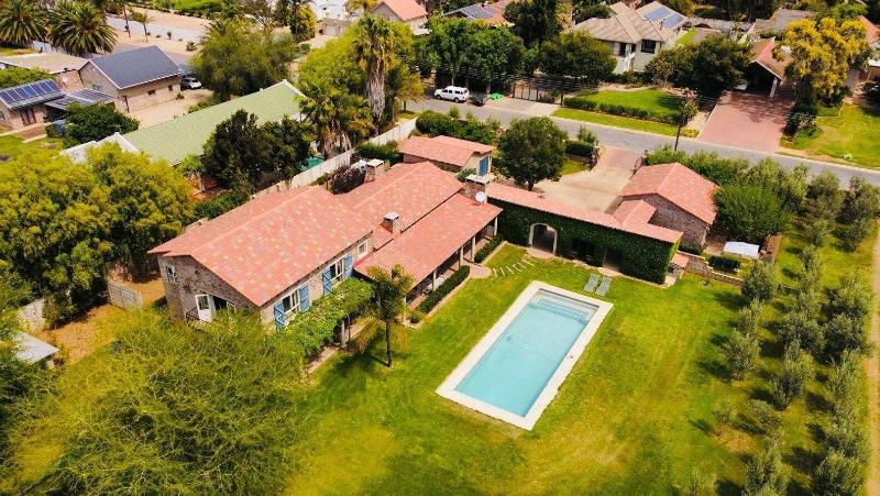 Hartland Country House Oudtshoorn — 4-Star Luxury Hotel in Oudtshoorn, South Africa