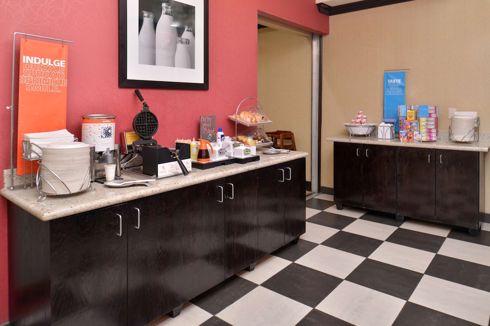 Hampton Inn Van Horn - photo 24