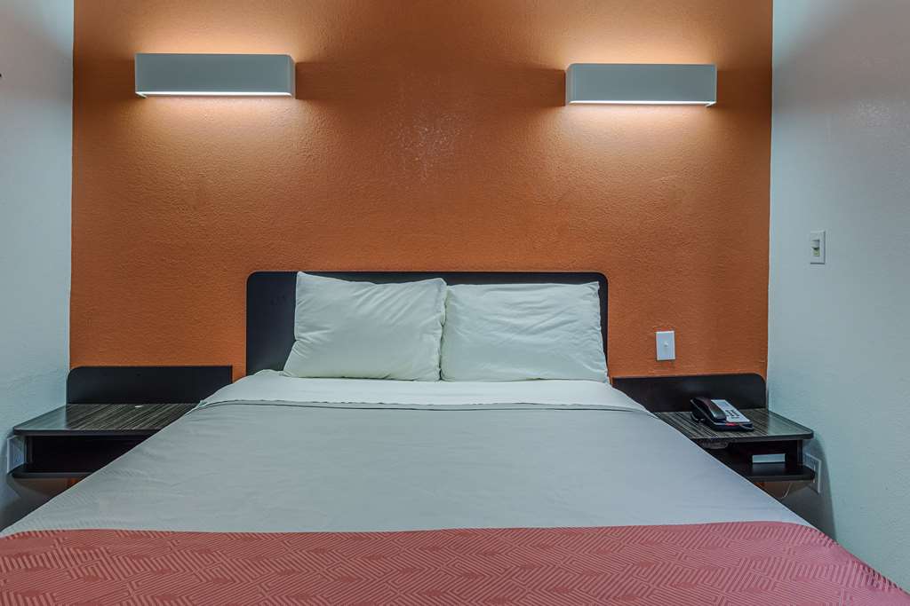 Motel 6 Simpsonville SC Greenville - photo 4