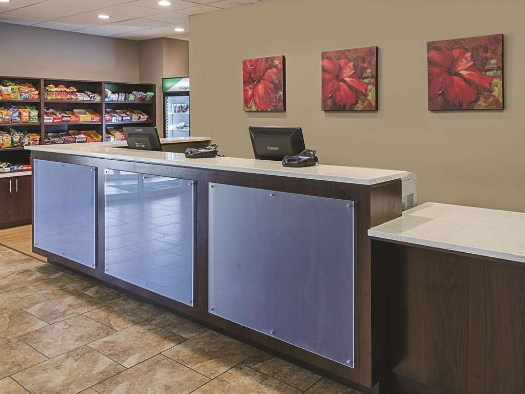 La Quinta Inn & Suites by Wyndham Biloxi - photo 8