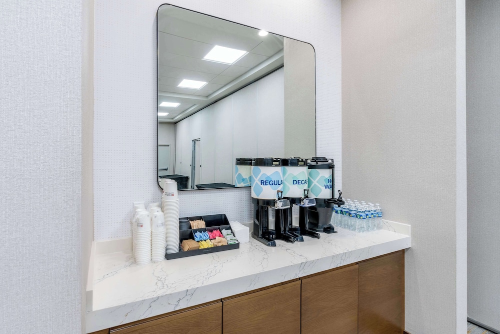 Hilton Garden Inn Albuquerque Uptown - photo 44