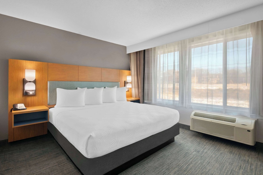 Country Inn & Suites by Radisson Coon Rapids MN - photo 52