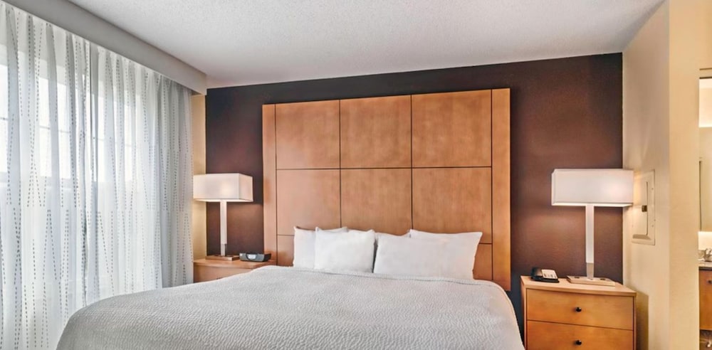 Residence Inn by Marriott Mt. Laurel at Bishop's Gate - photo 10