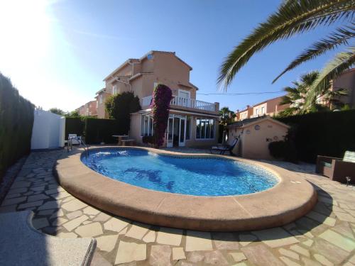 Villa Rosa — 4-Star Luxury Hotel in Els Poblets, Spain