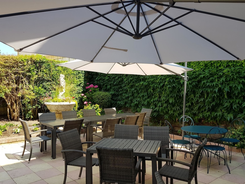 Côme Inn - carbon neutral hotel in Neufchatel-En-Bray