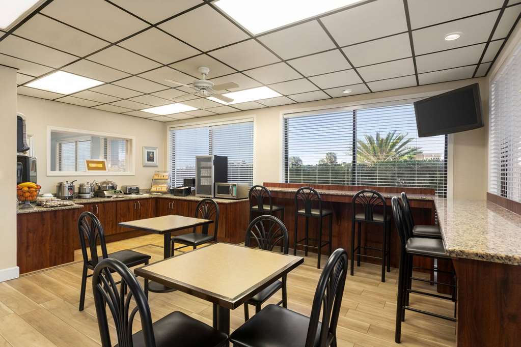 Days Inn by Wyndham Cocoa Beach Port Canaveral - photo 29