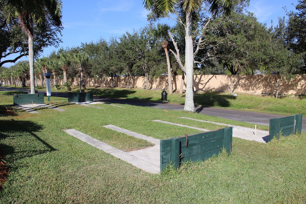 Groves RV Resort - photo 14