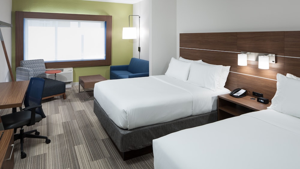 Holiday Inn Express & Suites Orlando at SeaWorld by IHG - photo 13