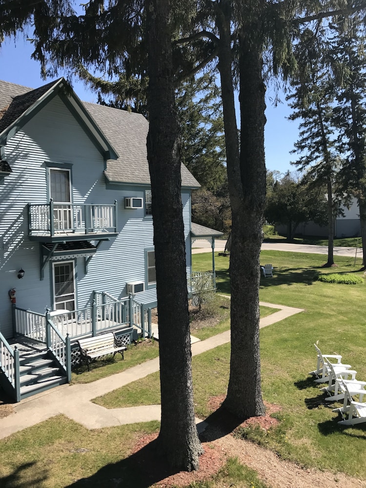 The Harbor Light Inn - photo 95