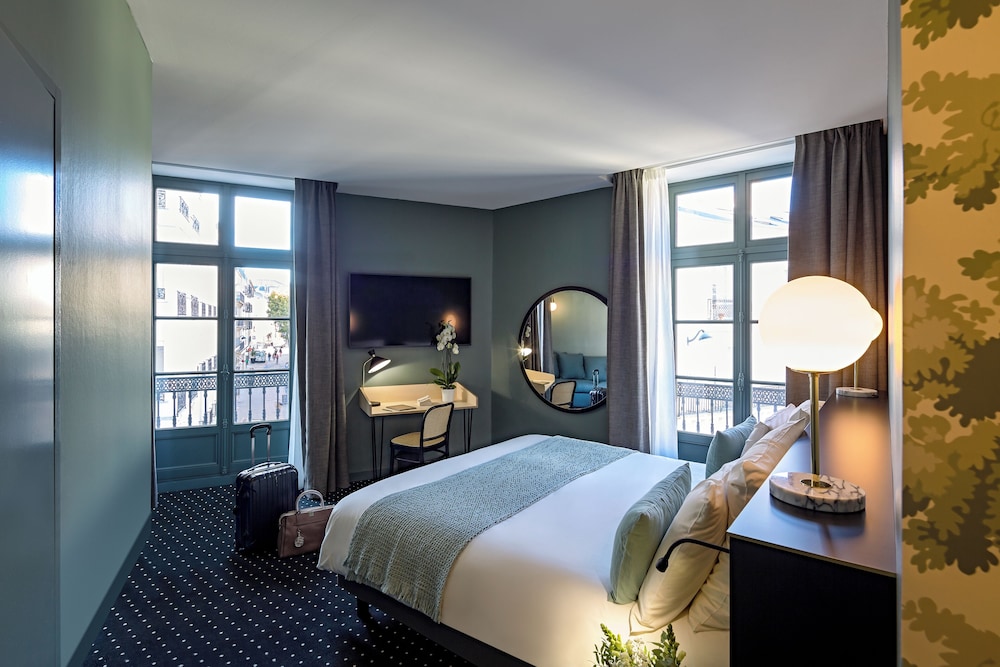 Mercure Nantes Centre Passage Pommeraye — 4-Star Luxury Hotel in Nantes, France