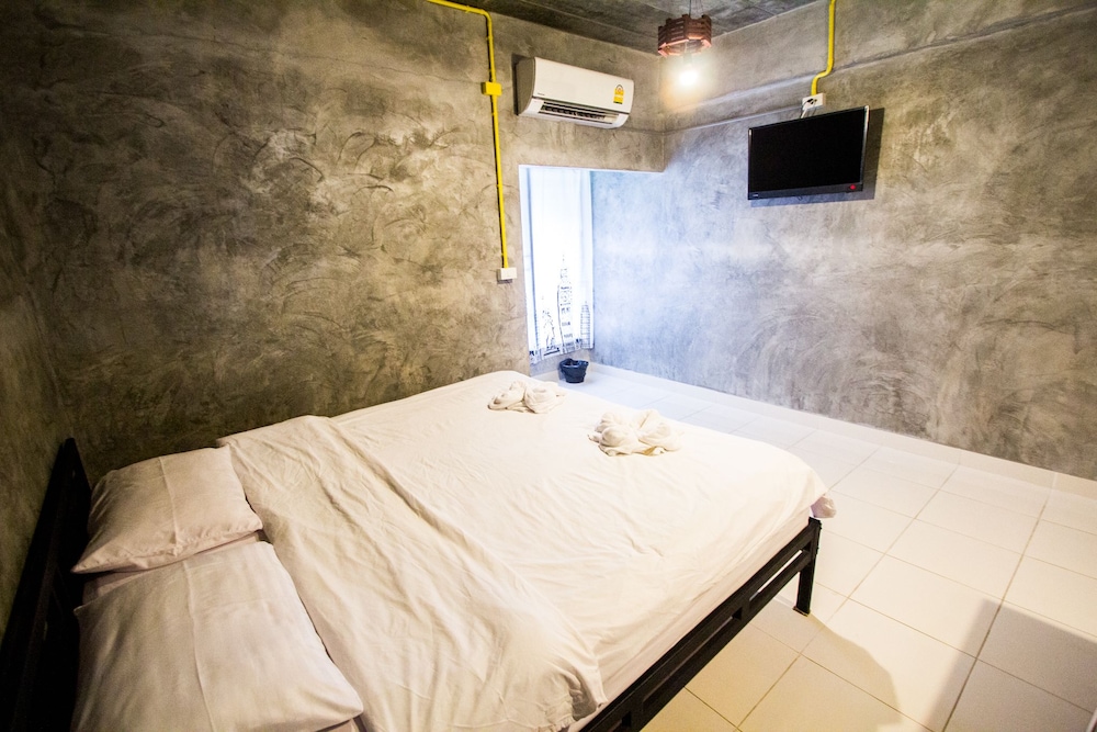 The Sky Loft Hotel — Khlong Luang