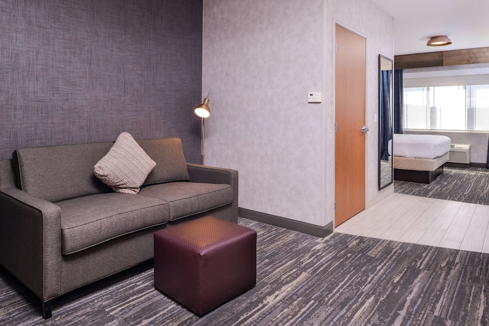 Hilton Garden Inn Bend - photo 49
