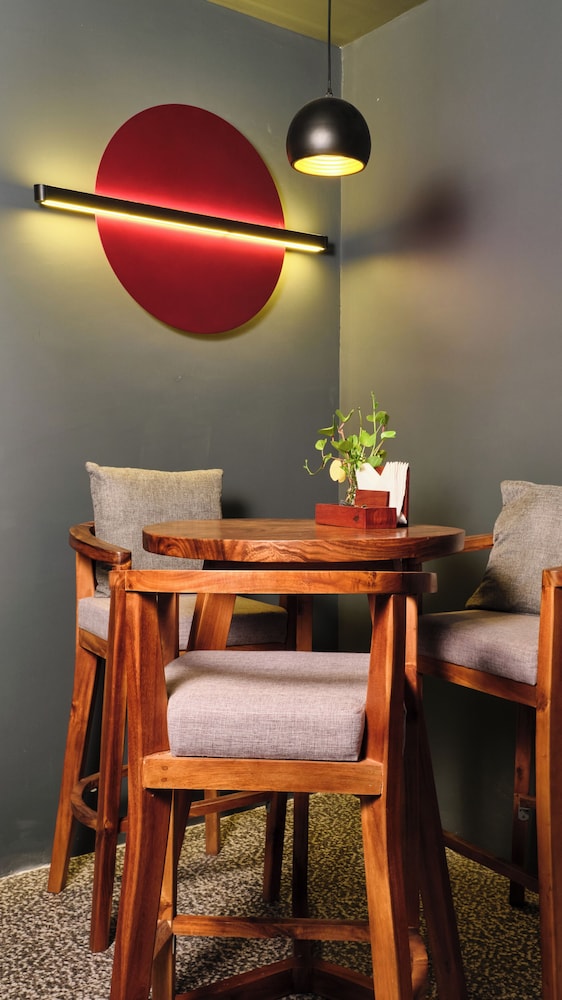 White Apart Hotel — 4-Star Luxury Hotel in Sihanoukville, Cambodia