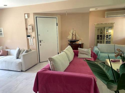 Lovely Maisonette & Parking — 4-Star Luxury Hotel in Athens, Greece