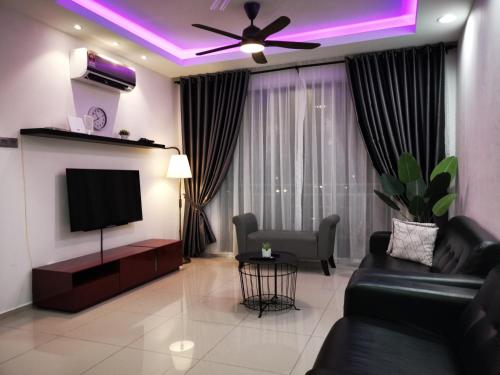 Ehsan Residence Poolview Wifi @ Klia Sepang Nilai — 4-Star Luxury Hotel in Sepang, Malaysia