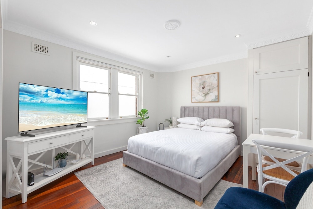 Light Filled Studio near Rushcutters Bay Park — 4-Star Luxury Hotel in Sydney, Australia