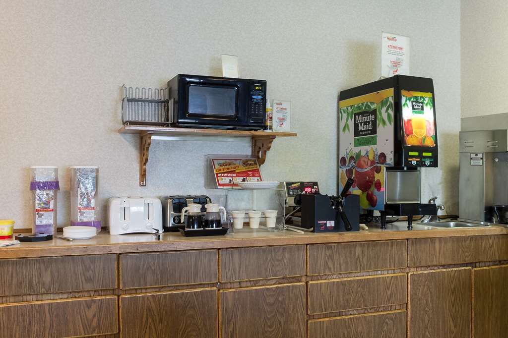 Rodeway Inn Wahpeton - photo 40