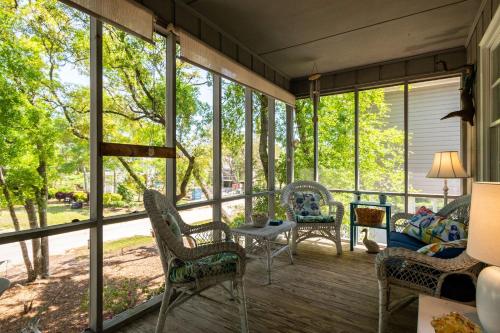 Beaching & Griping by Oak Island Accommodations - photo 17