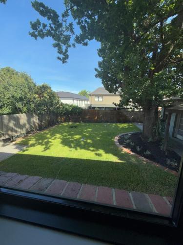 Clinker Lux in Balwyn North 4br Balwyn HS zone in Melbourne, Australia