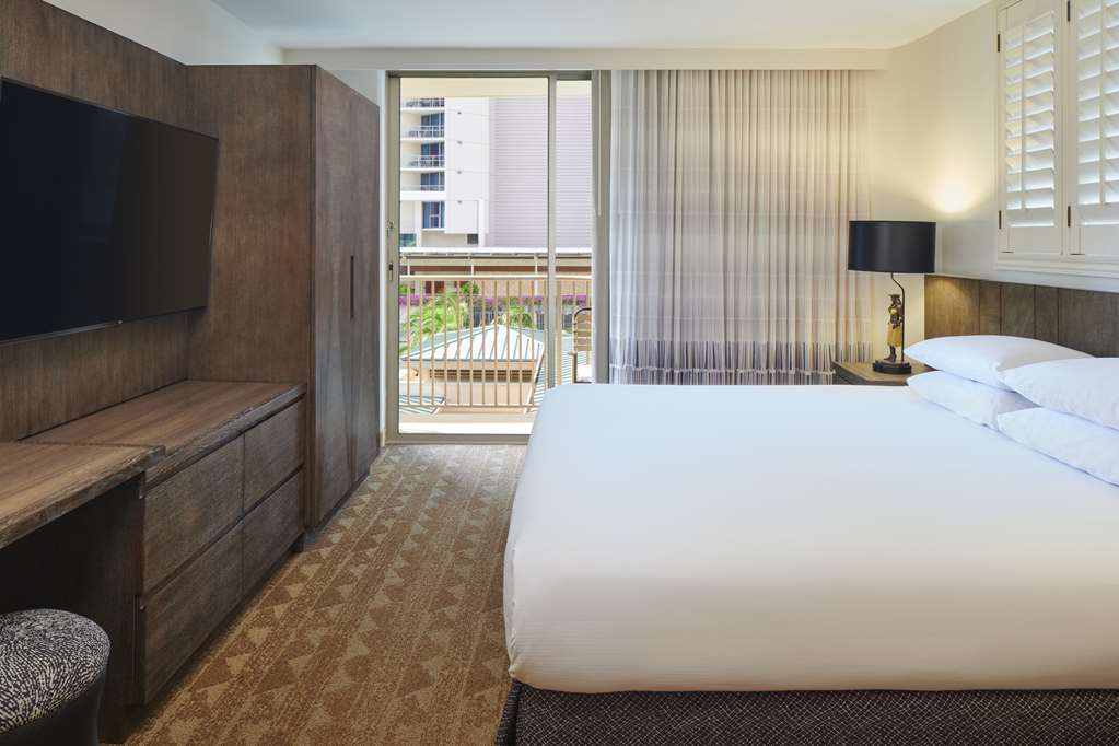 Embassy Suites by Hilton Waikiki Beach Walk - photo 57