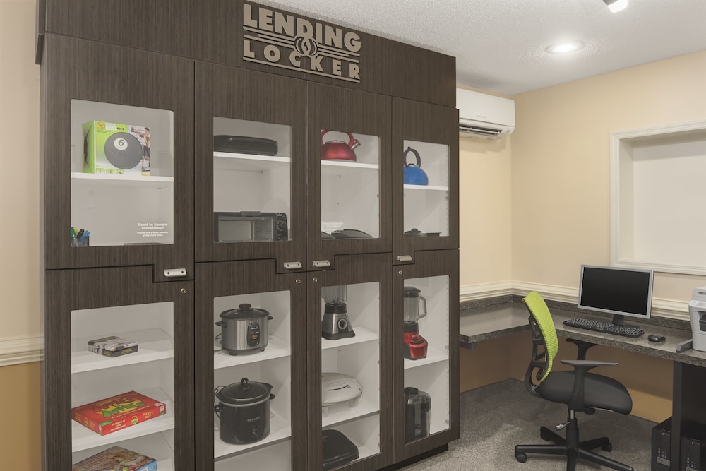 Candlewood Suites Raleigh Crabtree by IHG - photo 36