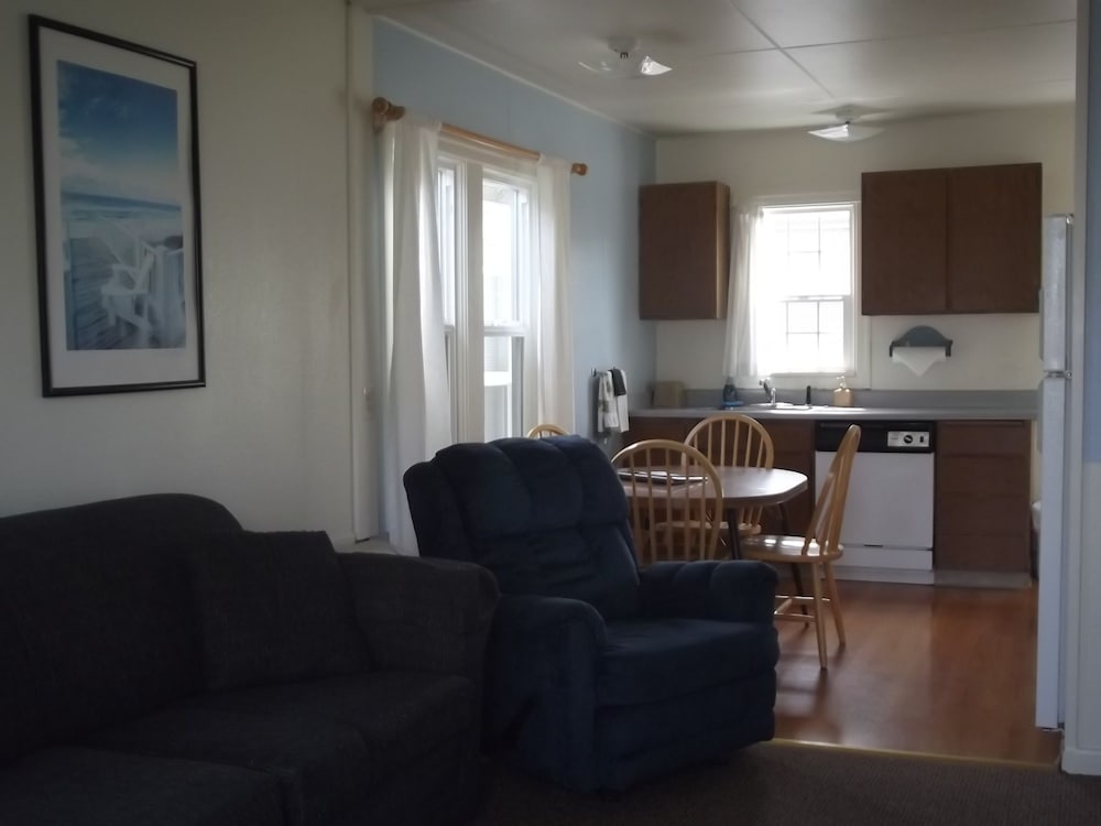 Hillcrest Inn - photo 46